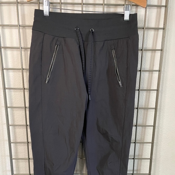 Pants - ATHLETA Woven Jogger, sz 2P, Black